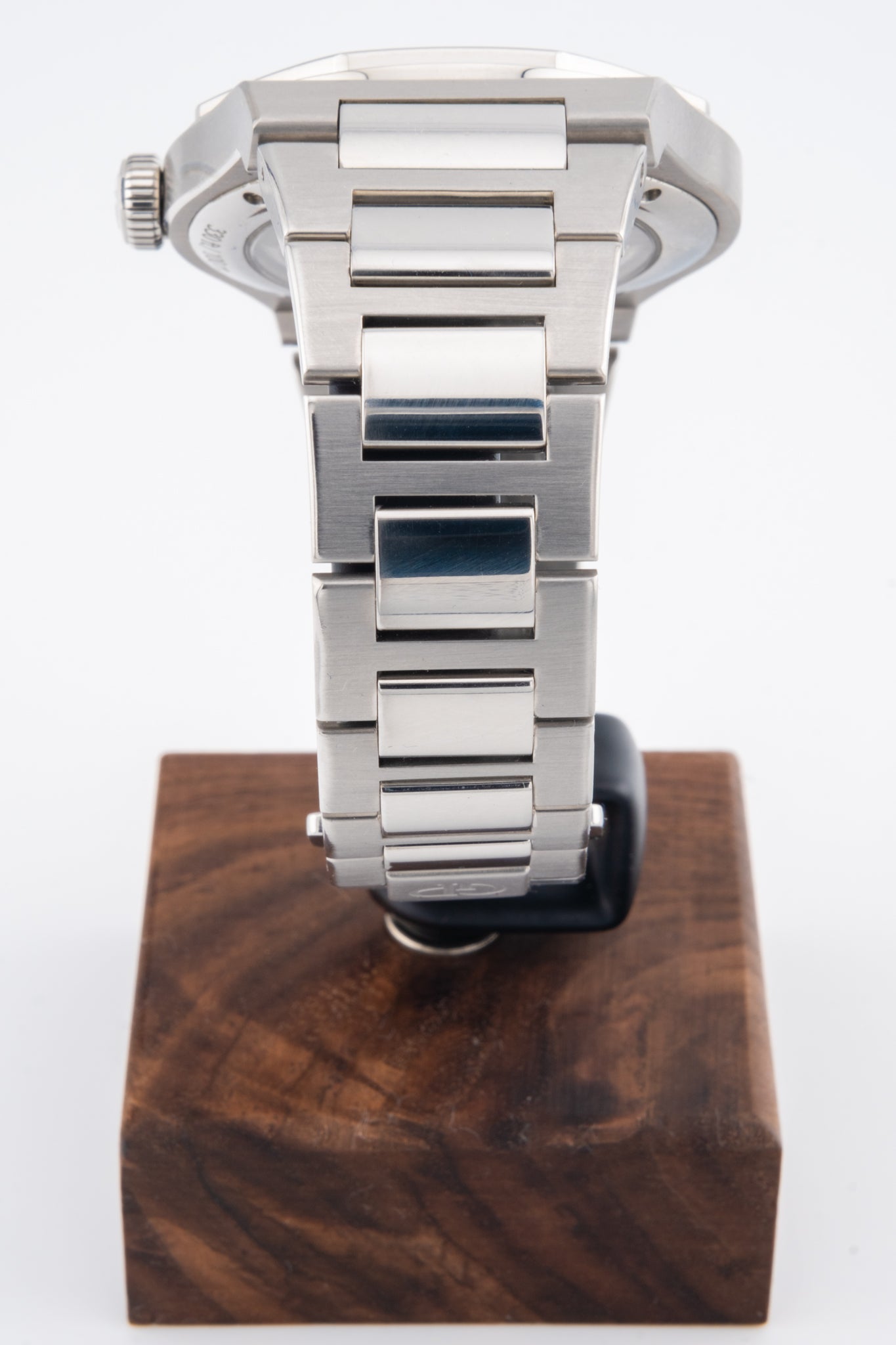 Girard-Perregaux Laureato 81010-11-634-11A