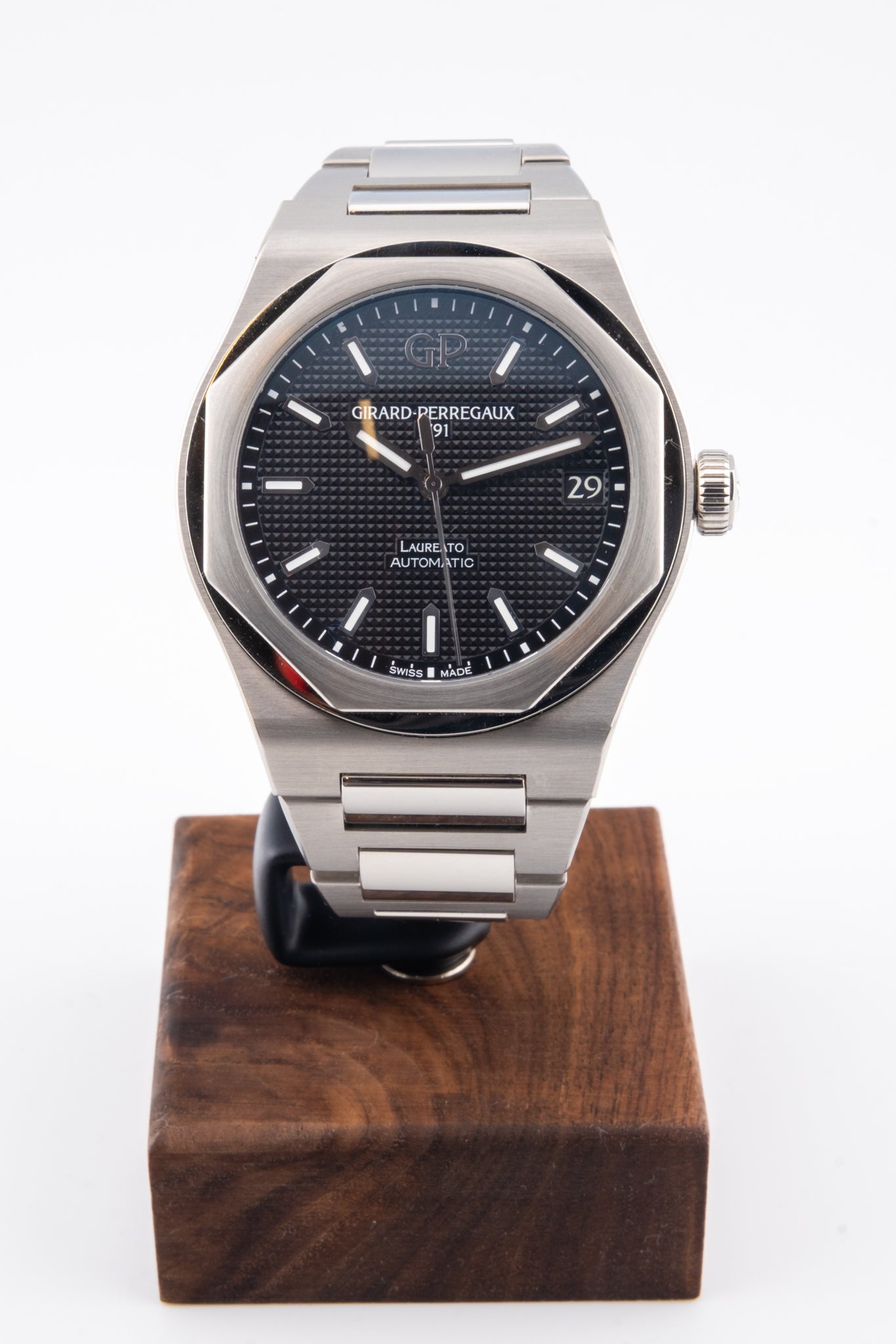 Girard-Perregaux Laureato 81010-11-634-11A