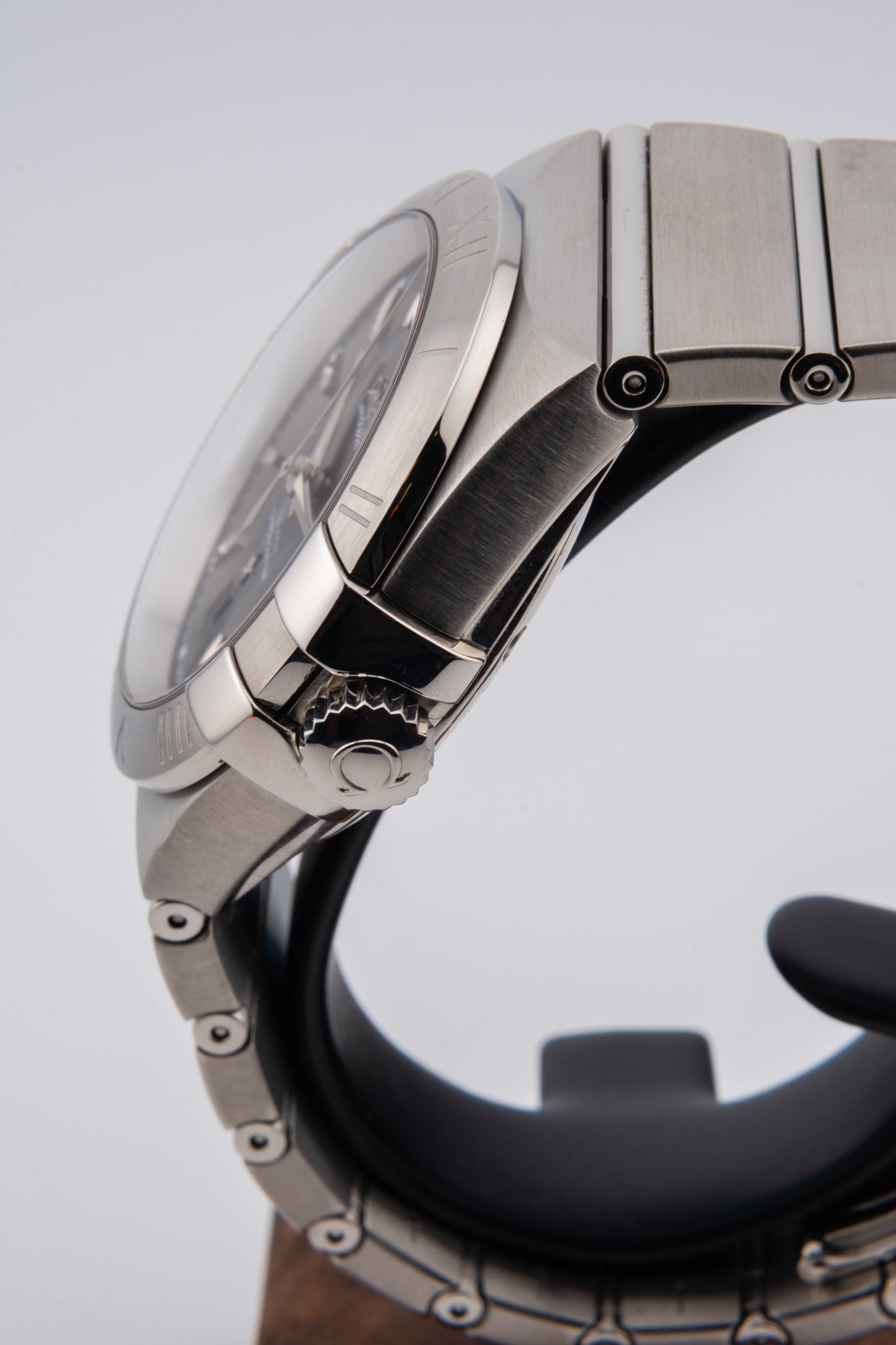 Omega Constellation Da-Date 123.10.38.22.01.001