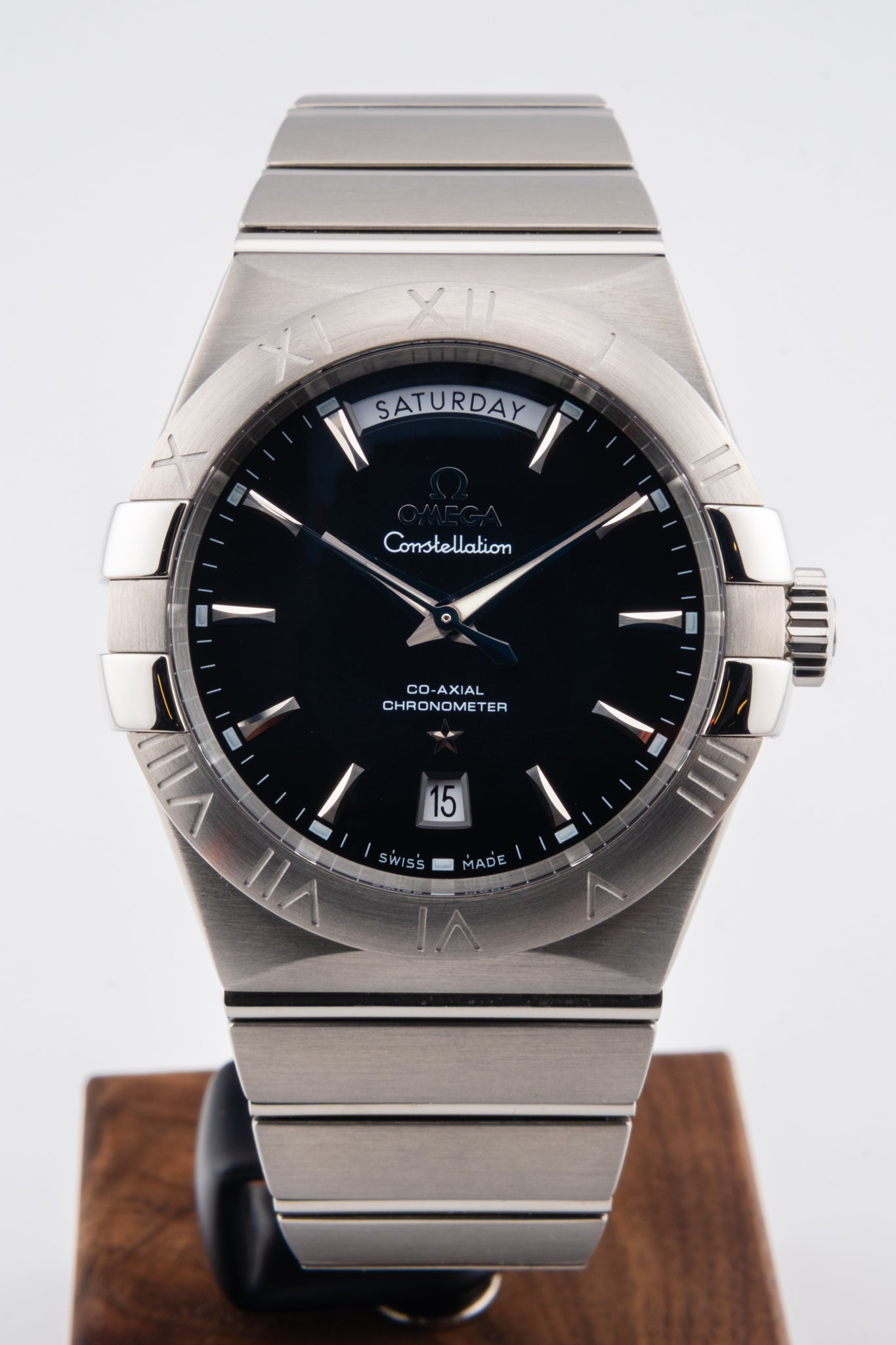 Omega Constellation Da-Date 123.10.38.22.01.001