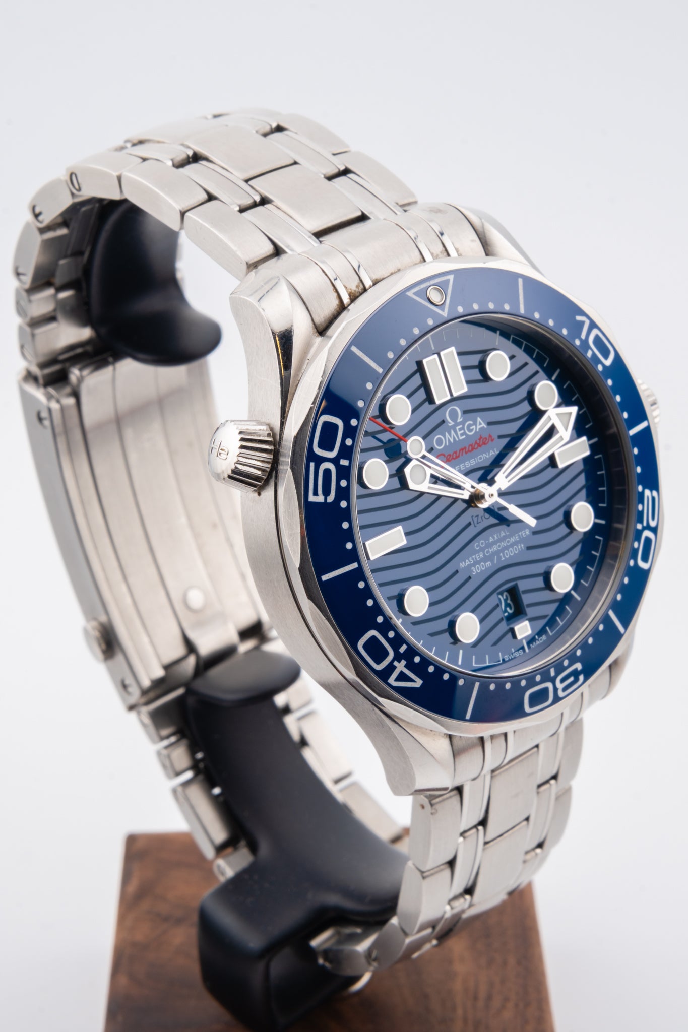 Omega Seamaster Diver 300M 210.30.42.20.03.001