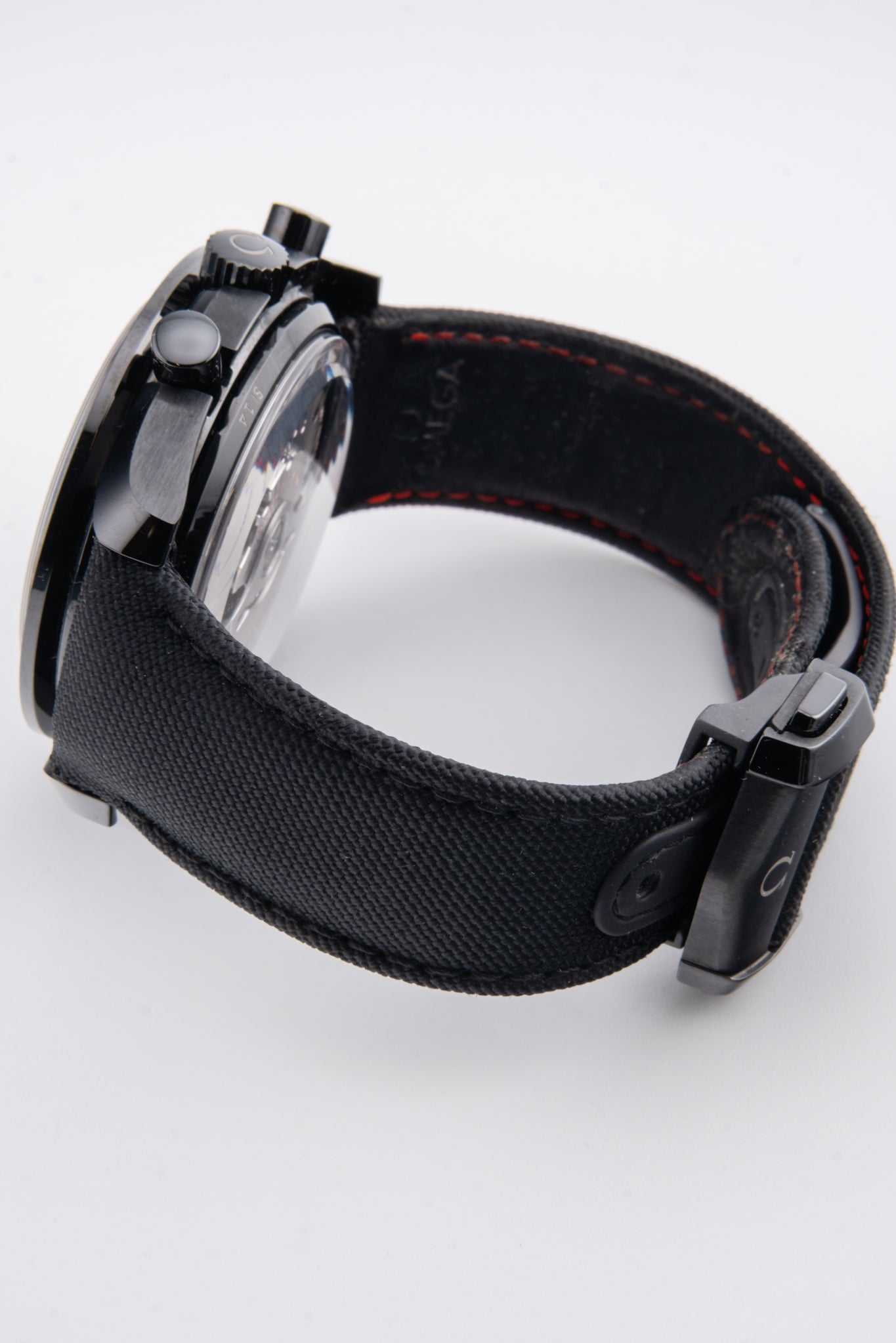 Omega Speedmaster Dark Side Of The Moon 311.92.44.51.01.003